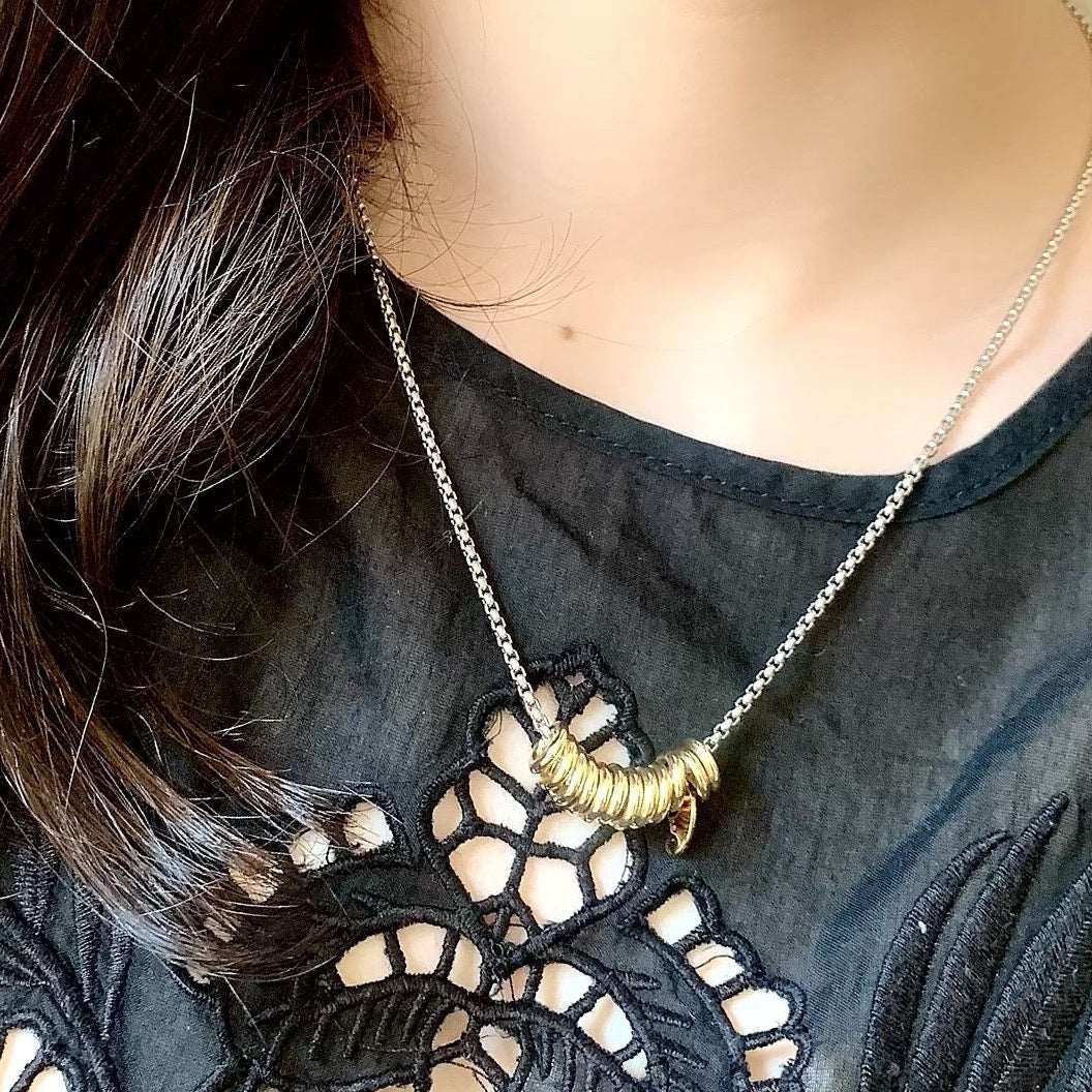 Khai Necklace - Sending tiny messages to the world
