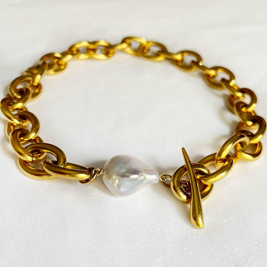Ona Chan Jewelry - Willa necklace with single Baroque freshwater aaa pearls