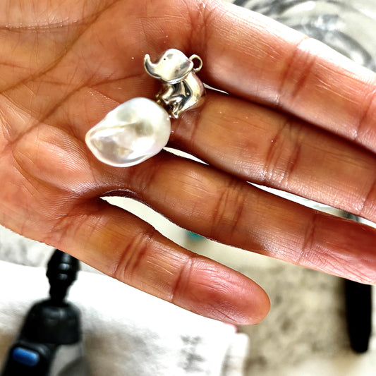 Ona chan Jewelry silver elephant charm - on_baroque freshwater pearl_