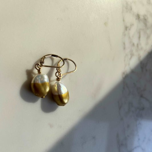 ona chan jewelry Concha Pearl Earrings Gold Dip - lever back earring