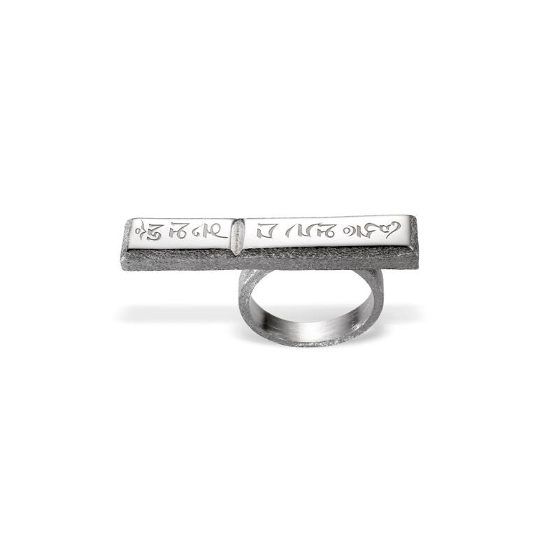 Mantra Long Knuckle Ring with Edge - rhodium 
