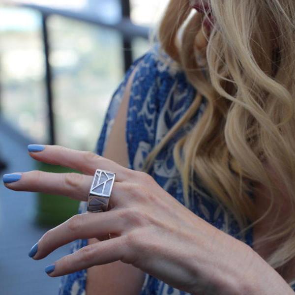 blogger Kristi of Currently Crushing wearing blue dress with blue mani wearing Lattice Square Cocktail Ring - blue lace agate