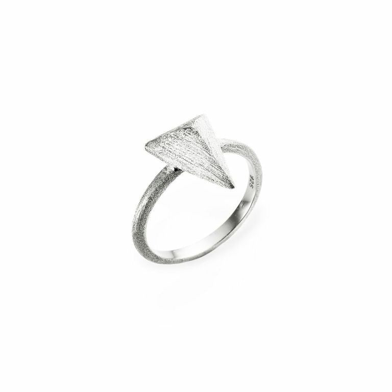 Mantra Triangle Ring - rhodium